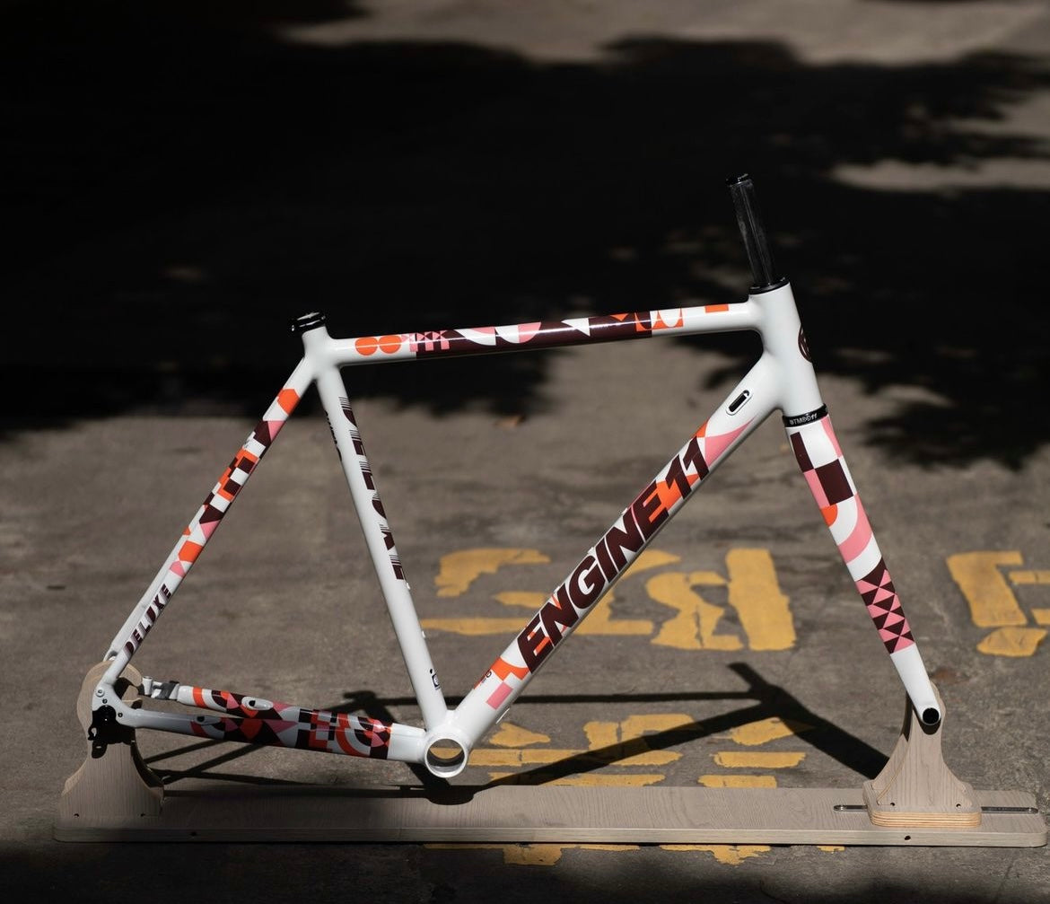 E-11 X DELUXE Road Frame