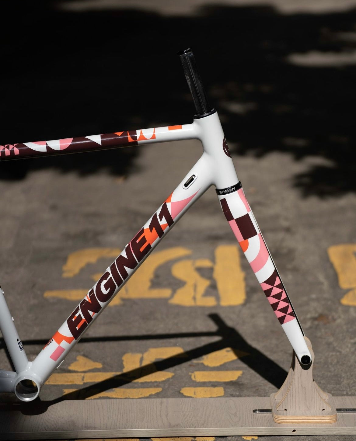 E-11 X DELUXE Road Frame